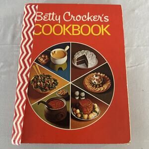 Vintage Betty Crocker Cookbook 1973 19th Printing Red Pie Hardcover READ